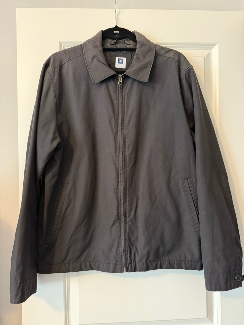 GAP Men's Black Zip-Front Lightweight Jacket